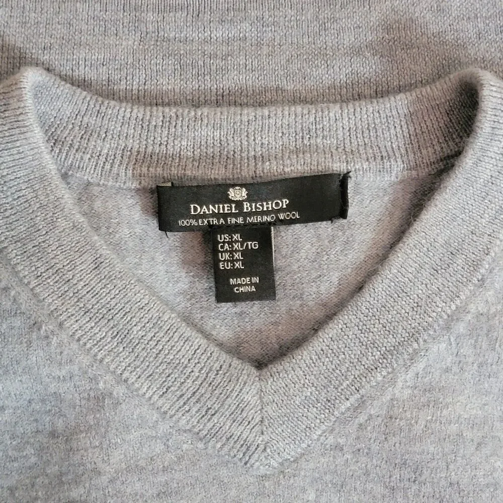 Daniel Bishop Sweater Mens M* Gray 100% Extra Fine Merino Wool V Neck Pullover